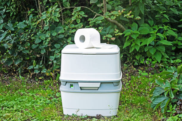 Best Portable restroom trailer rental  in Oakland, OR